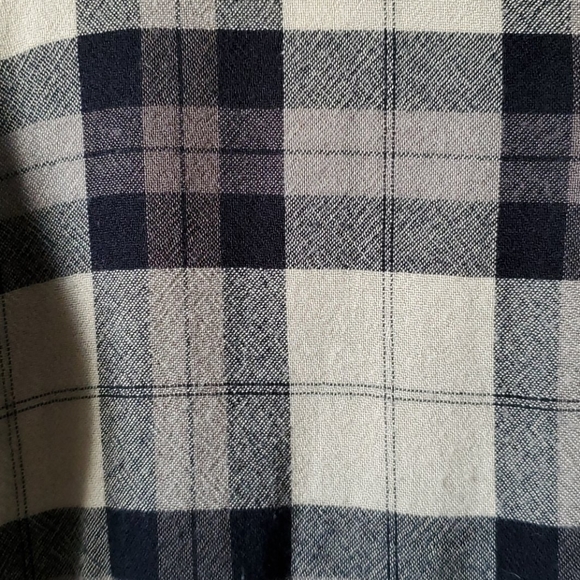 (3 for $25 bundle) Plaid button down top - Picture 3 of 3